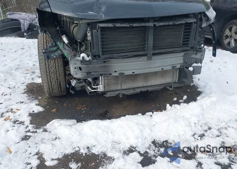 2023 Chevrolet Traverse Awd Rs z USA, uszkodzony, nr VIN 1GNEVJKW4PJ241134